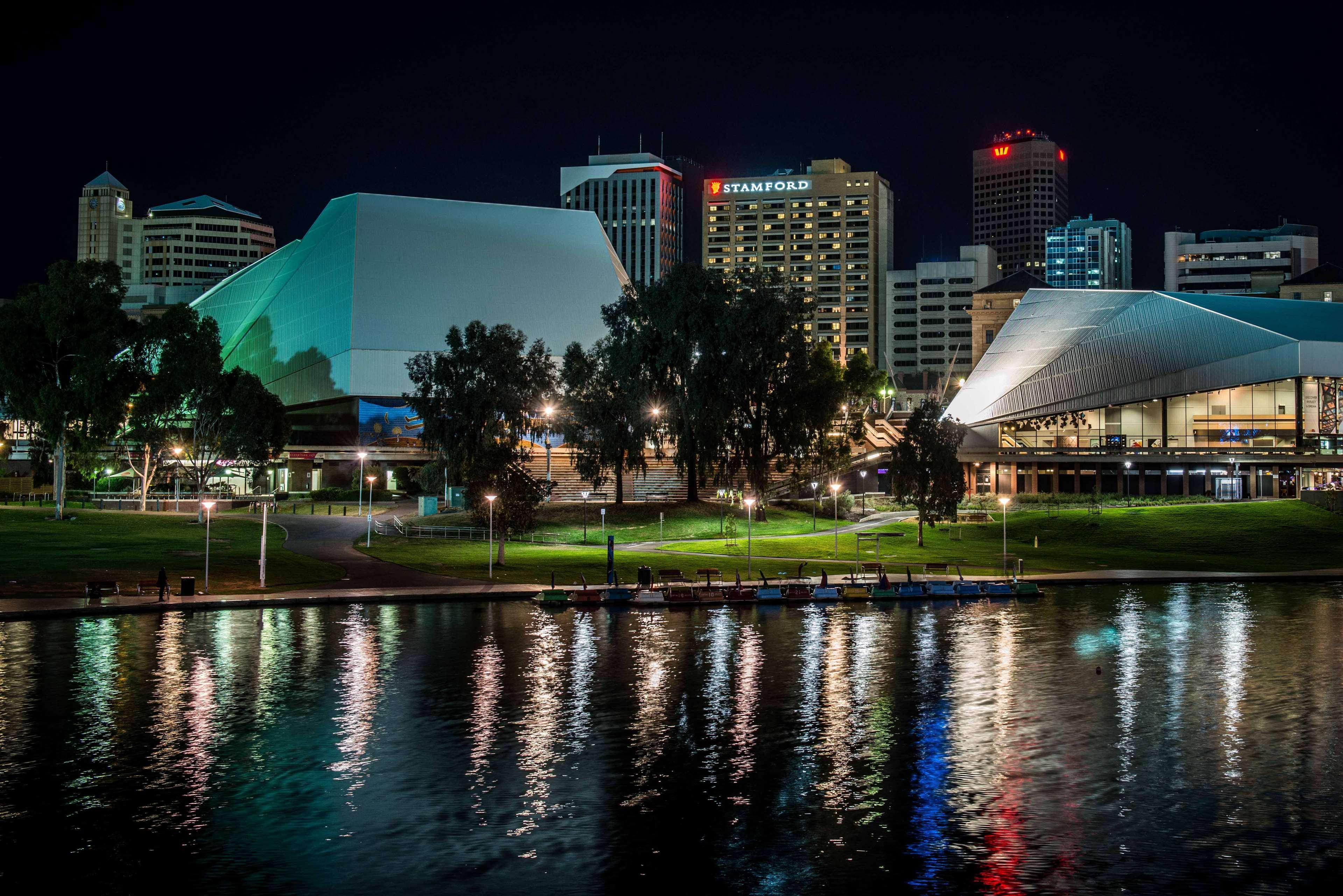스탬퍼드 플라자 애들레이드 호텔 외부 사진 Adelaide Convention Centre