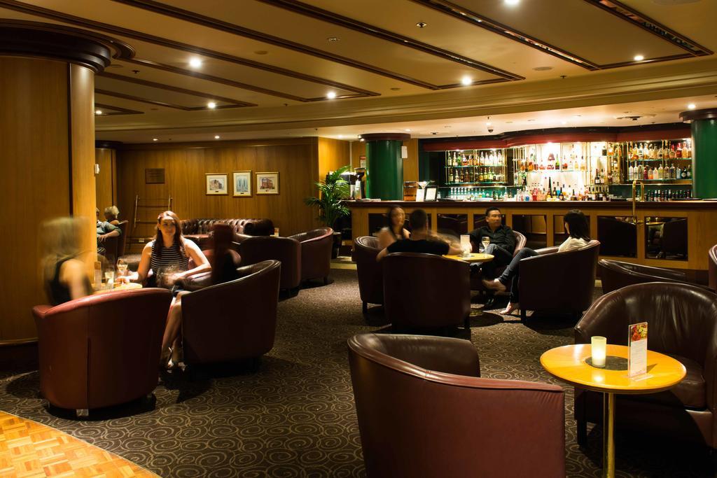 스탬퍼드 플라자 애들레이드 호텔 외부 사진 The bar at the hotel